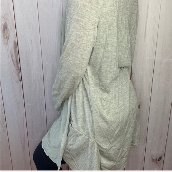 The Autumn Cardigan- grey stitched lightweight - Picture 6 of 9